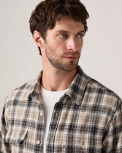 Load image into Gallery viewer, Levis® Jackson Shirt