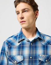 Load image into Gallery viewer, Wrangler Western Shirt Buffalo Blue
