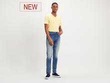 Load image into Gallery viewer, Levi’s® 512 Slim Taper Yell and shout