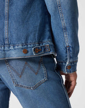 Load image into Gallery viewer, Wrangler ICONS 124MJ SHERPA