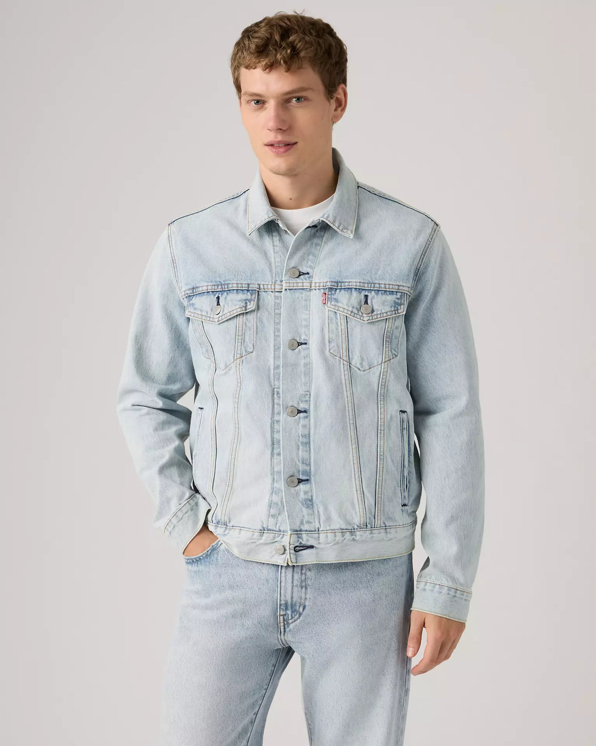 LEVI'S® TRUCKER JACKET Light Wash