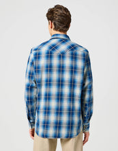 Load image into Gallery viewer, Wrangler Western Shirt Buffalo Blue
