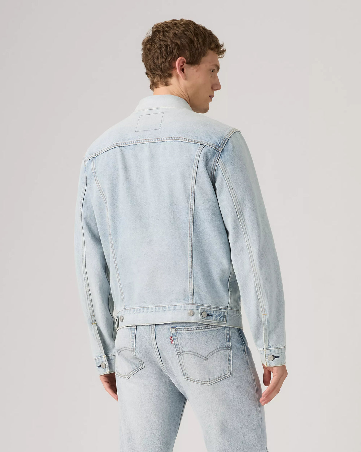 LEVI'S® TRUCKER JACKET Light Wash