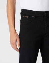 Load image into Gallery viewer, Wrangler Texas Stretch Black
