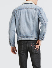 Load image into Gallery viewer, Levi’s Sherpa Stone Wash TRUCKER
